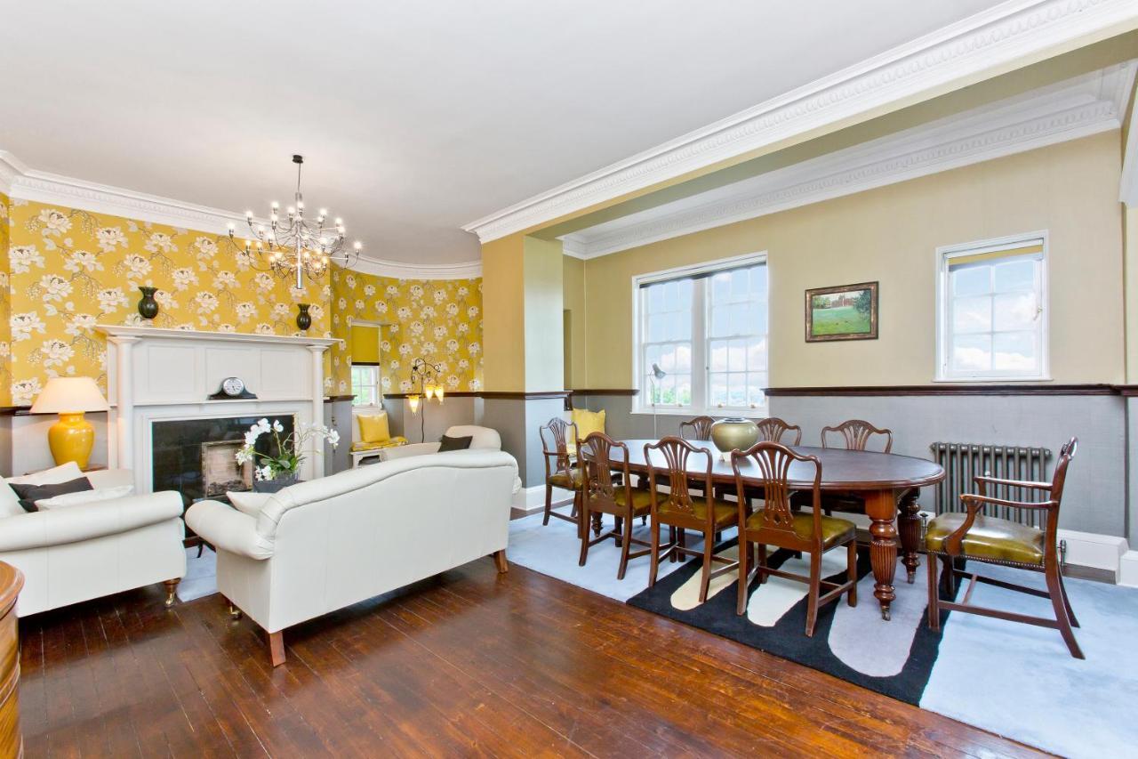Luxury 3-Bedroom Apartment With Stunning Views At Ramsay Garden Εδιμβούργο Εξωτερικό φωτογραφία