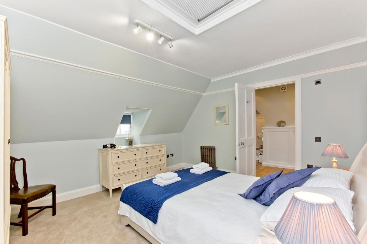 Luxury 3-Bedroom Apartment With Stunning Views At Ramsay Garden Εδιμβούργο Εξωτερικό φωτογραφία